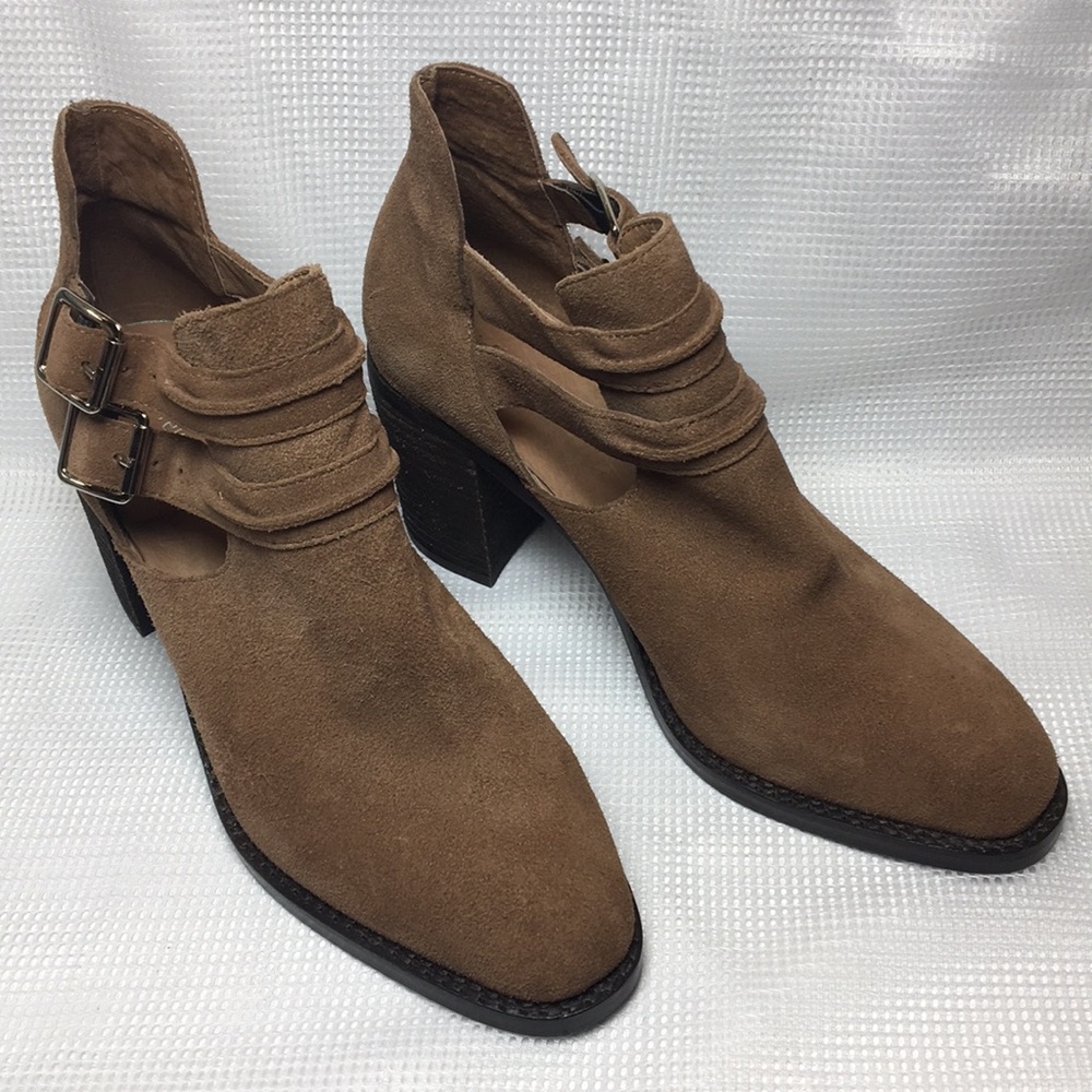 New Jeffrey Campbell Ankle Booties Size 9.